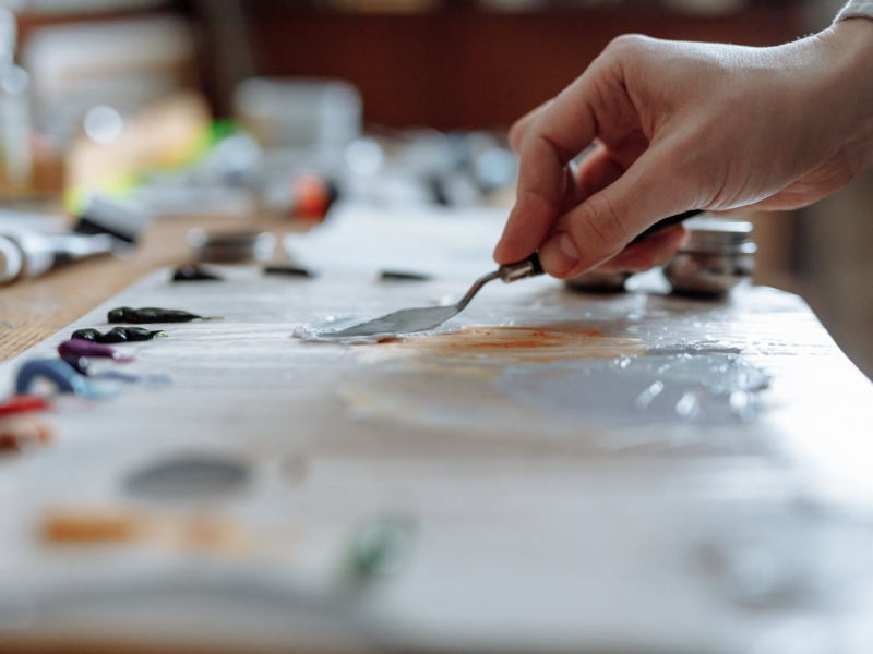 Everything You Need to Know About Oil Painting Mediums